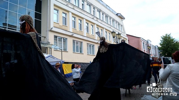Фестиваль уличного искусства открылся во время Славянского базара 2015 в Витебске