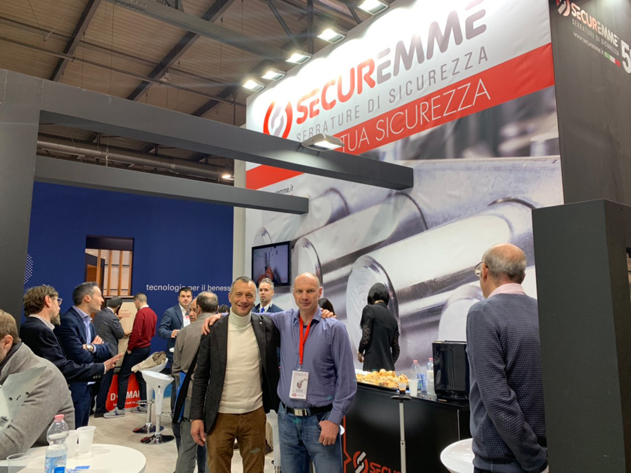 img-db5fe4e82768d63457cc05ec4d94a939-v