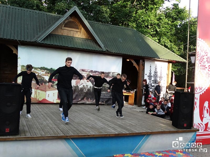 Танцевальный конкурс в Задвинье во время Славянского Базара 2015