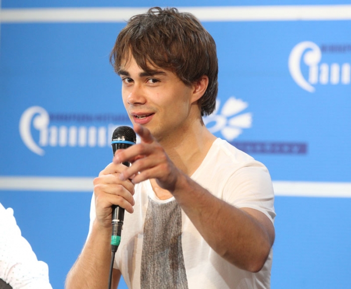 Александр Рыбак