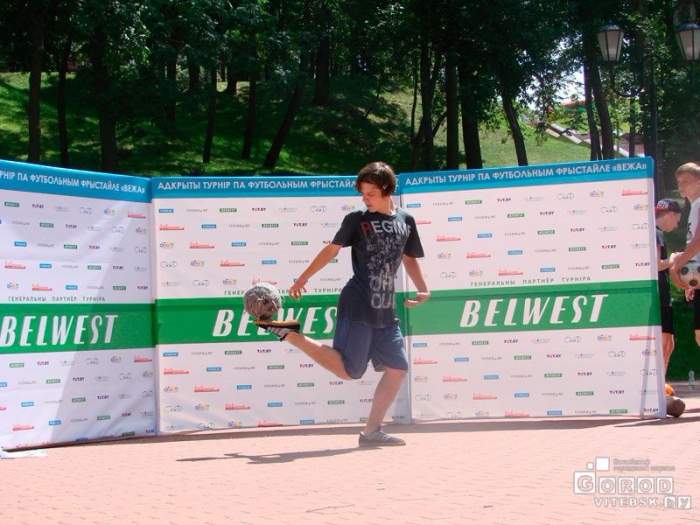 Владислав Костюченко