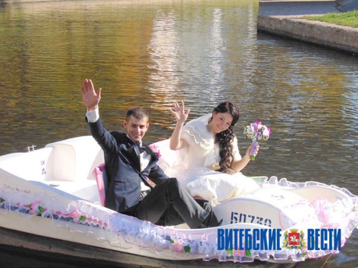 прогулка на свадебном катамаране