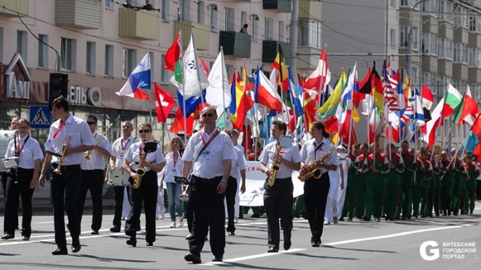 праздничное шествие посвященное XXV Международному фестивалю искусств Славянский базар