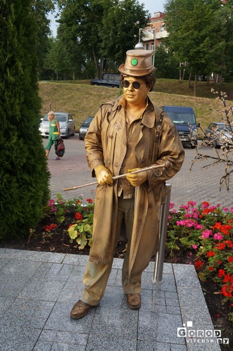 Живые статуи в Витебске на Славянском Базаре
