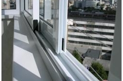 Остекление балконов. Раздвижные алюминиевые конструкции