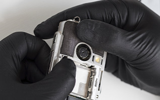 Замена задней крышки/камеры