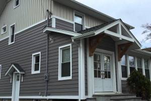 Облицовка домов и коттеджей сайдингом