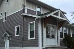 Облицовка домов и коттеджей сайдингом