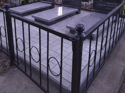 Покраска ограды
