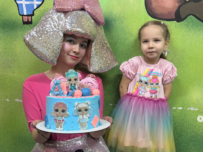 Входной билет по выходным и в дни школьных каникул