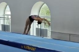 Прыжки на акробатической дорожке