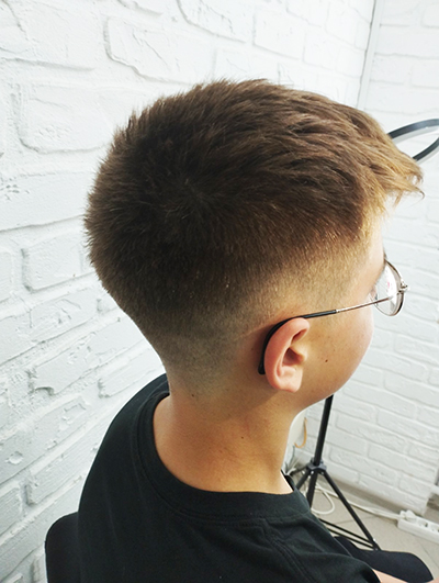 Стрижка волос