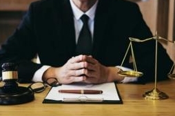 Помощь адвоката по административным делам