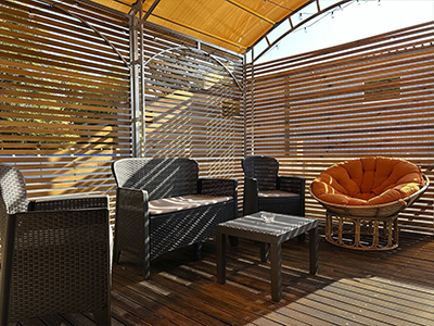 Уютный домик на крыше с террасой