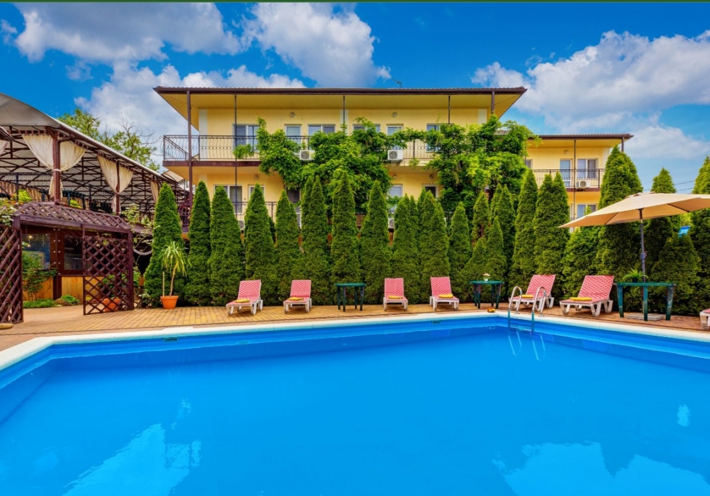 Краснодарский край: Геленджик гостиница 