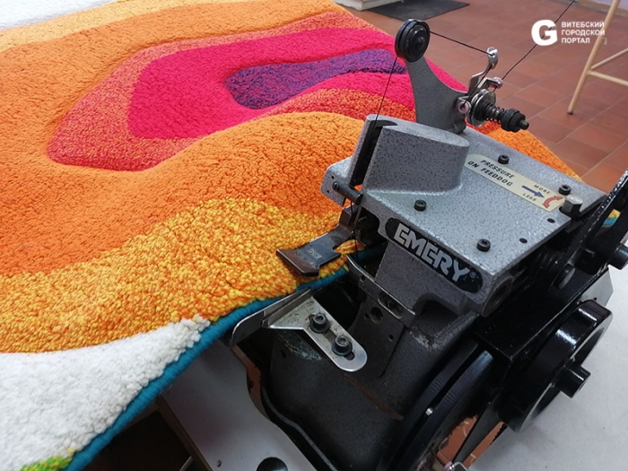 Чистка и обметывание ковров - товары и услуги Химчистка и стирка белья ...