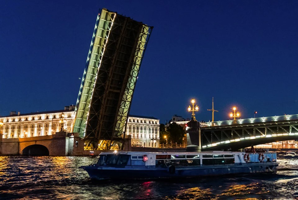 Тур в Санкт-Петербург на 2 дня/1 ночь