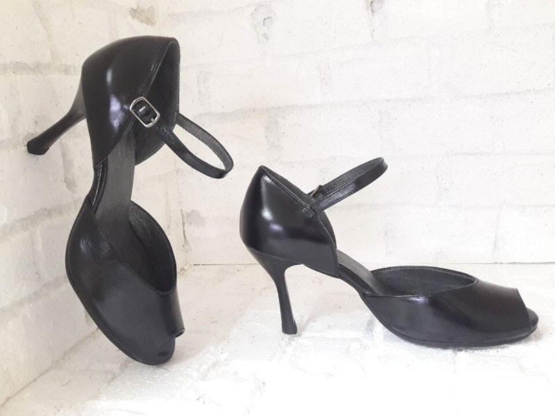 Пошив обуви