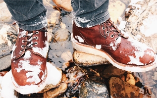 8 правил ухода за зимней обувью. Как защитить свои сапоги и ботинки от снега и реагентов