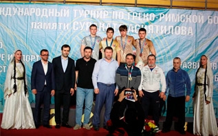 Выпускники Витебского ГУОР завоевали медали на турнире по греко-римской борьбе в России