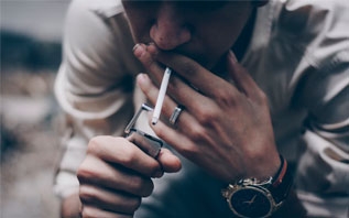 Курильщики со стажем умирают на 20-25 лет раньше, чем никогда не курившие