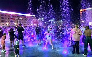 Как будут работать в ближайшие дни танцующие светомузыкальные фонтаны на площади Победы в Витебске?