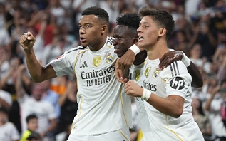 Белорусам покажут главный футбольный матч осени «Эль-Класико»