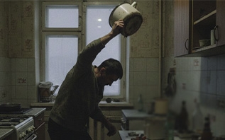 Витебчанин кастрюлей избил супругу инвалида с детства