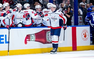 Витебчанин Илья Протас стал первым белорусским хоккеистом, набравшим очки в дебютной встрече в НХЛ